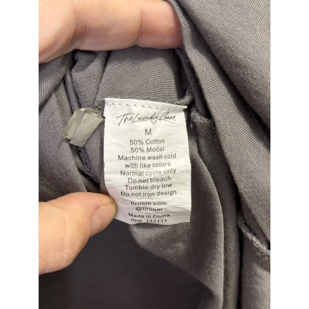 The Laundry Room Graphic Tee Size M Grey Like New USA Americana - Picture 3 of 4